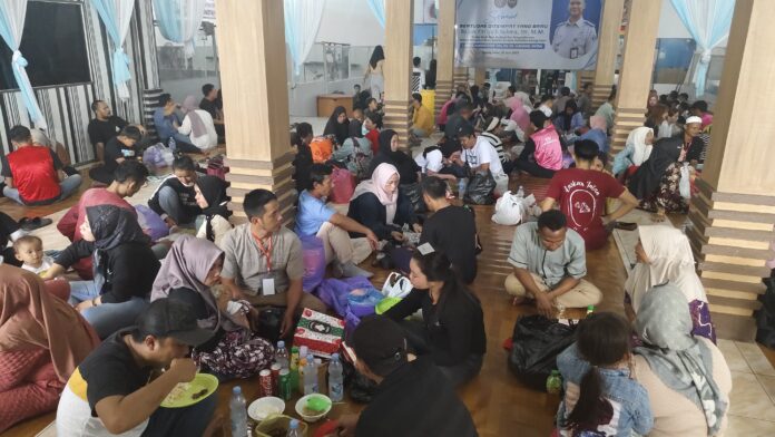 Suasana Haru Warnai Kunjungan Idul Adha di Lapas Narkotika Karang Intan