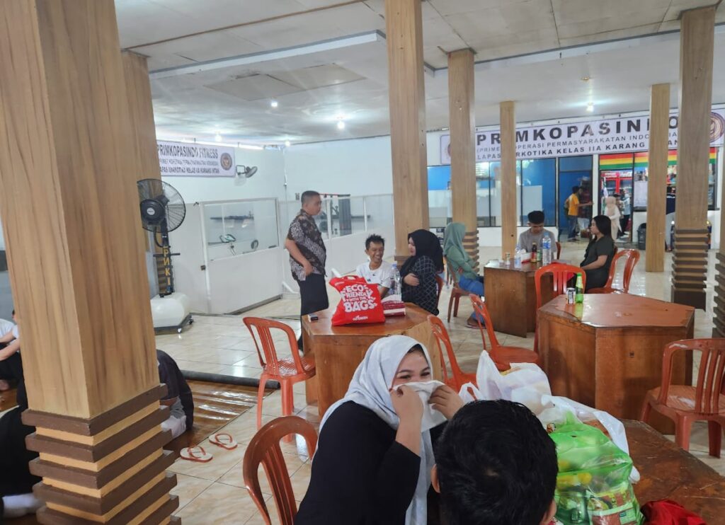 Kunjungan Tatap Muka di Lapas Narkotika Karang Intan Jalin Kehangatan Keluarga