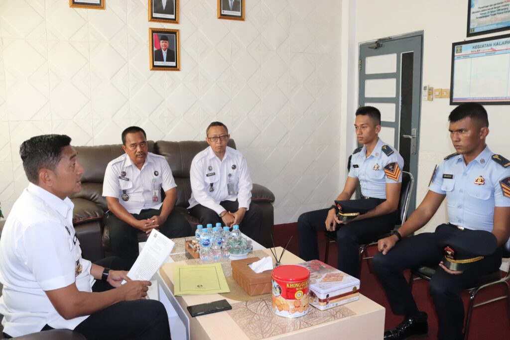 Taruna Poltekpin Laksanakan KKN di Lapas Narkotika Karang Intan, Kalapas Berikan Arahan Inspiratif