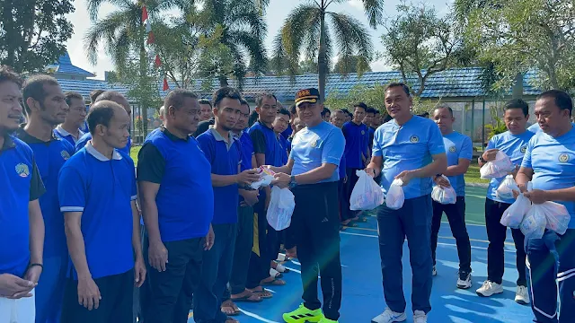 Lapas Narkotika Karang Intan Berkomitmen Tingkatkan Kualitas Hidup WBP, Bagikan Sabun Gratis
