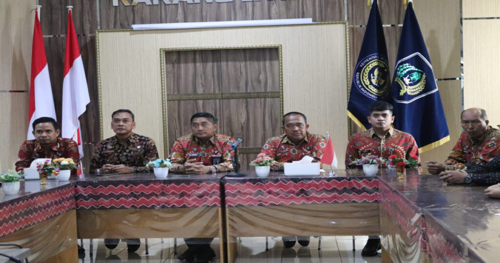 Lapas Narkotika Karang Intan Ikuti Zoom Meeting Arahan Dirjen PAS Terkait Penanaman Pohon Kelapa Serentak